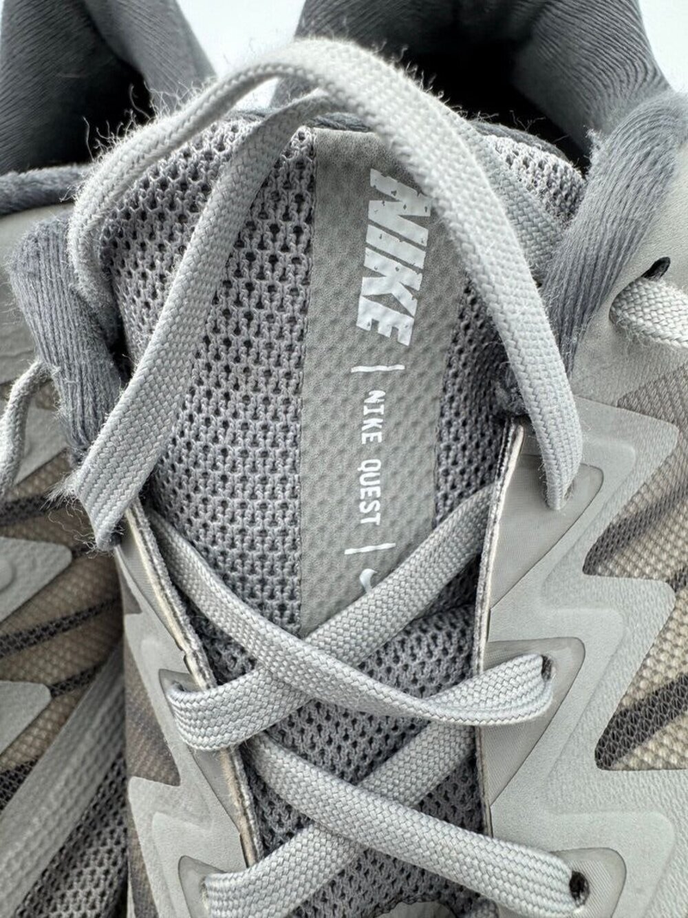 Nike Quest 3 Running Shoes CD0230-003 Light Smoke Grey Sneakers Men's 9.5 - Picture 9 of 11